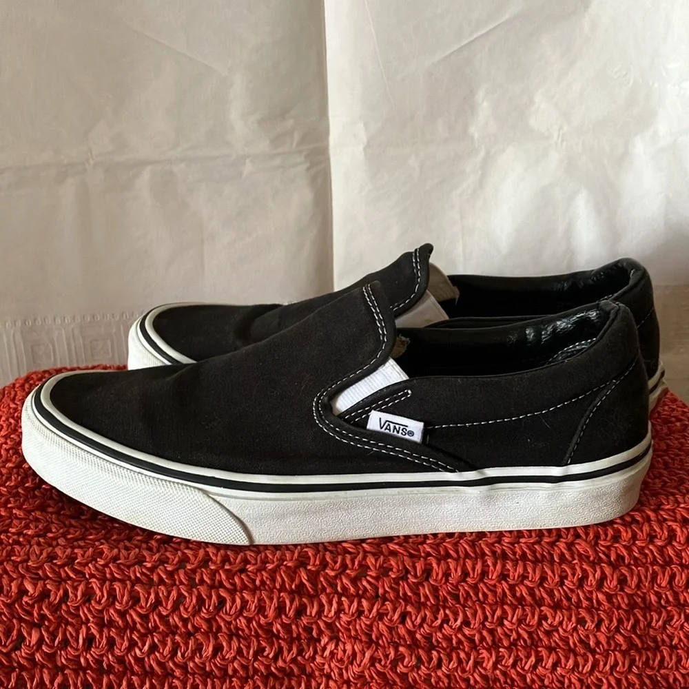 Vans Off the wall Black Men’s Black Slip-0n Boat Shoe Men’s Sz 7 1/2 Women Sz 9